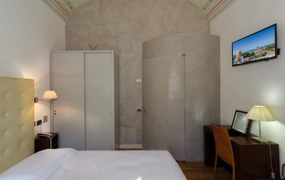Hotel Novecento Pisa Luaran gambar
